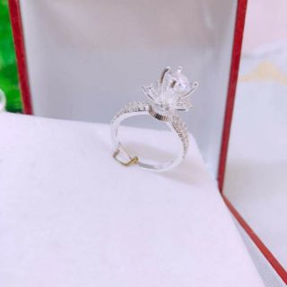 NHẪN HOA BẠC ĐÁ CAO LẤP LÁNH