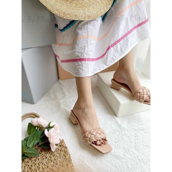 Guốc nữ gót vuông 3-4p đê quai tết đẹp