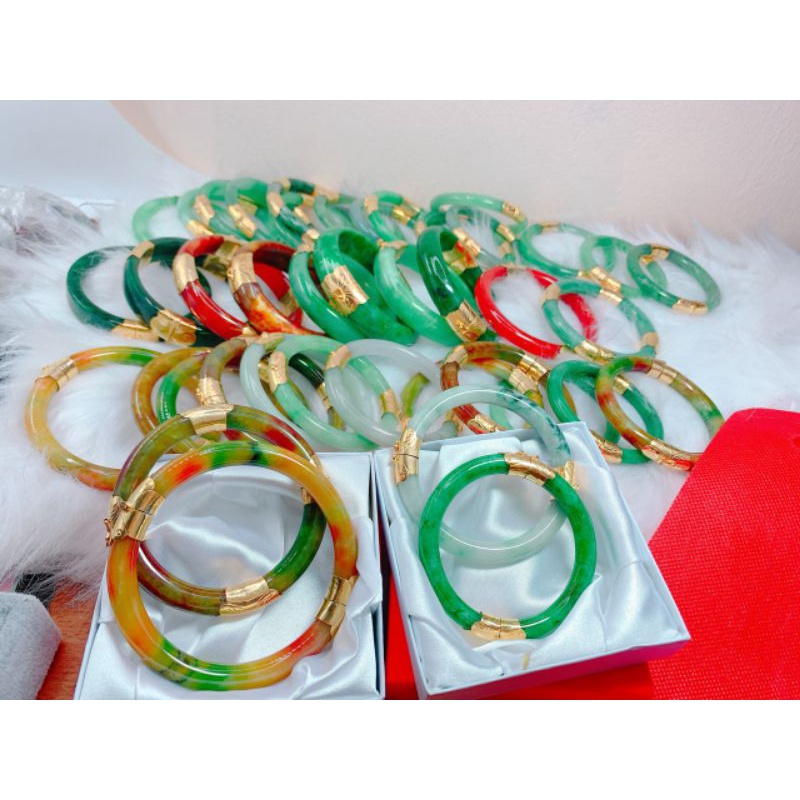 Vòng ngọc không đen