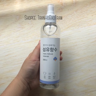 Xịt thơm quần áo Fabric Perfume 250ml