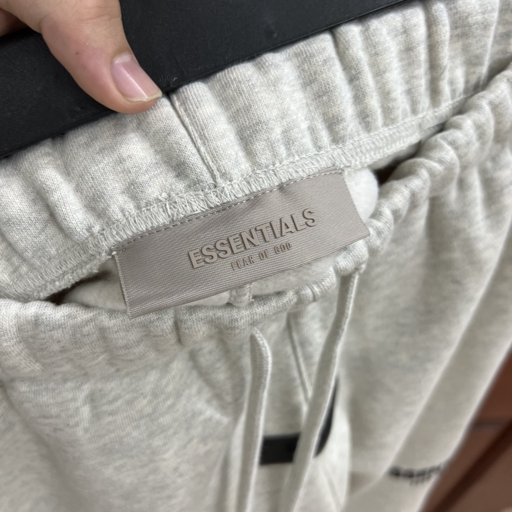 Quần đùi Fear Of God FOG Essentials SS22 bản cao cấp, Quần short FOG 1977 Essentials chất liệu nỉ bông