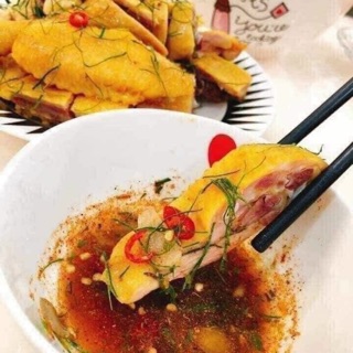 Gà ủ muối hoa tiêu