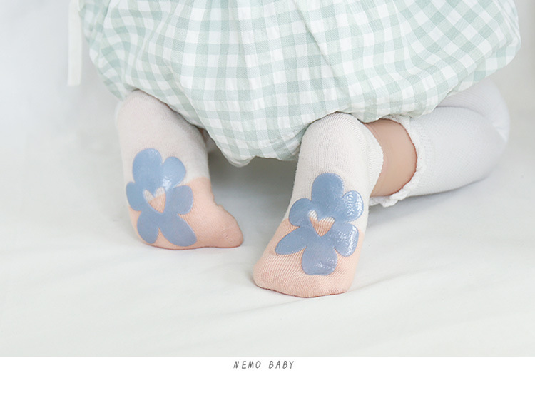 Vớ thuyền KokoroCare YR-12 chống trượt họa tiết hoa/mặt trời phối màu size S/M dành cho bé 0-3 tuổi