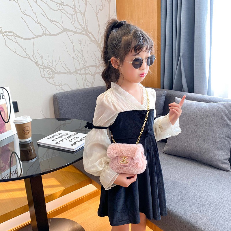 Túi xách đeo chéo phong cách thời trang dành cho bé gái