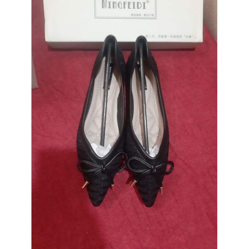 Giày bệt ngoại cỡ