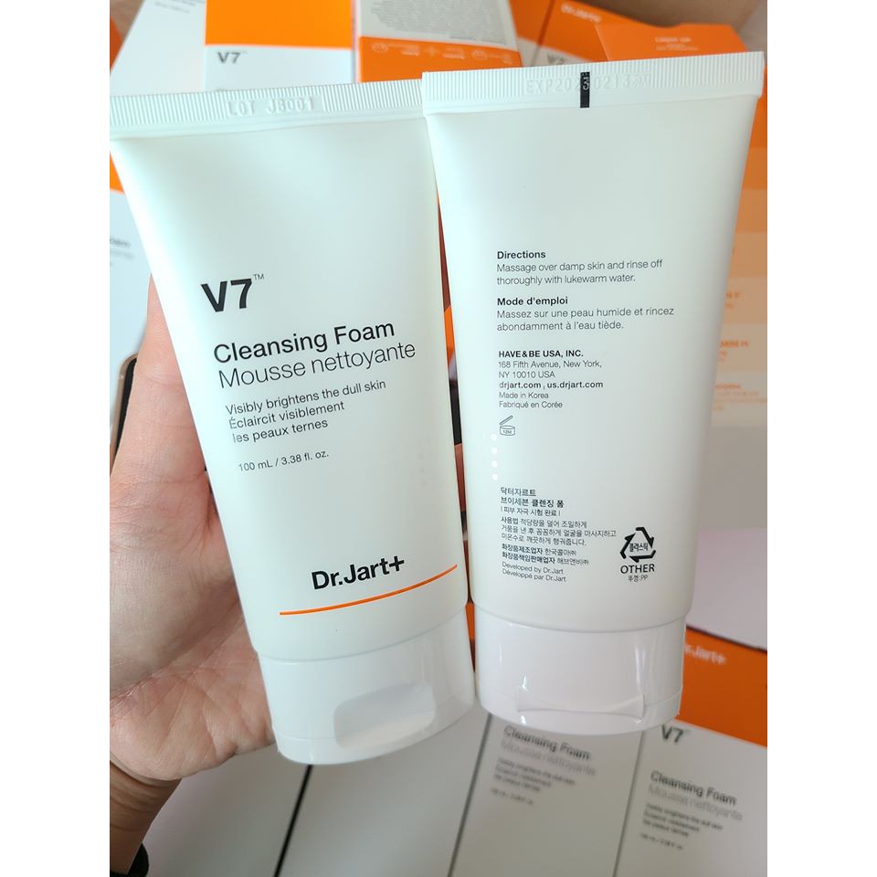 Sữa rửa mặt V7