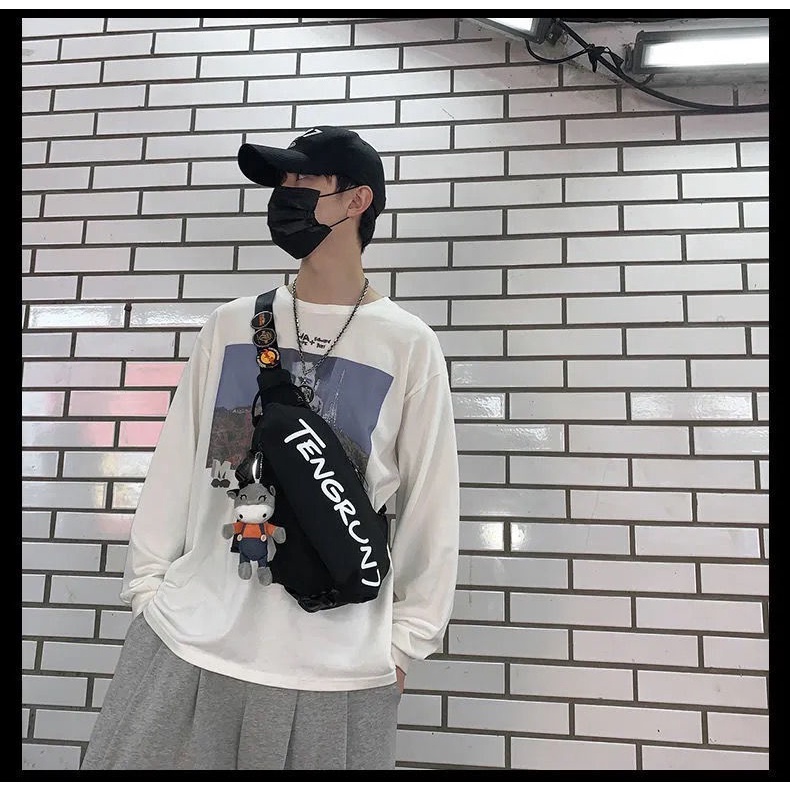 Túi đeo chéo ngực phong cách cá tính cho nam | BigBuy360 - bigbuy360.vn