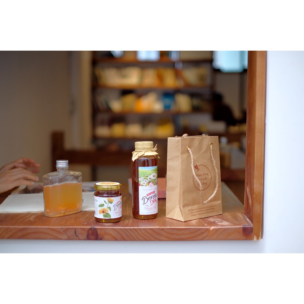 Mật Ong Nguyên Chất Đa Hoa (BB Classic) Bonie Bee 380gr - Chín Tự Nhiên Từ Tổ - Không Qua Xử Lý 380g | BigBuy360 - bigbuy360.vn