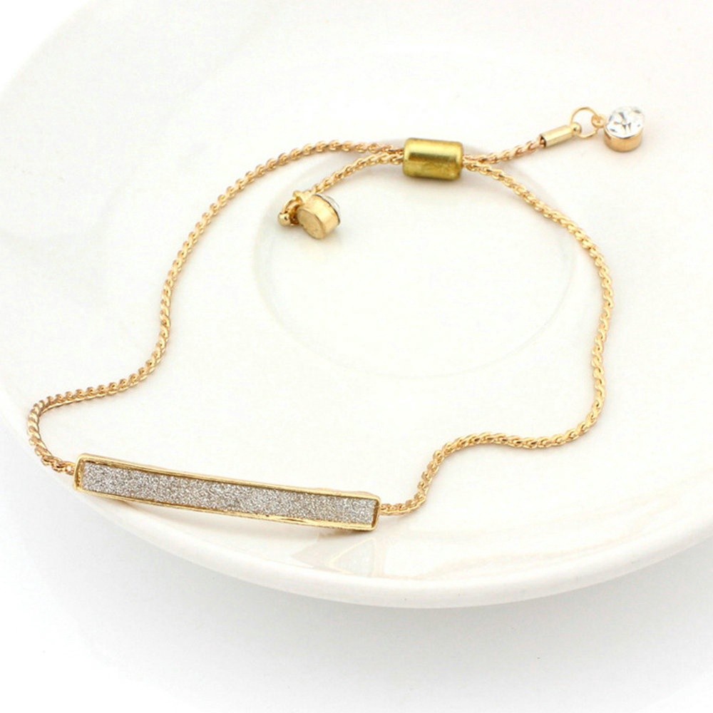 Vòng Tay Thanh Dài Đính Đá Pha Lê Thanh Lịch