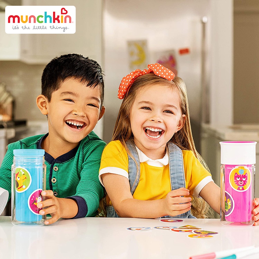 Cốc 360 độ chống đổ giữ nhiệt kèm Sticker cho bé Munchkin (266ml)