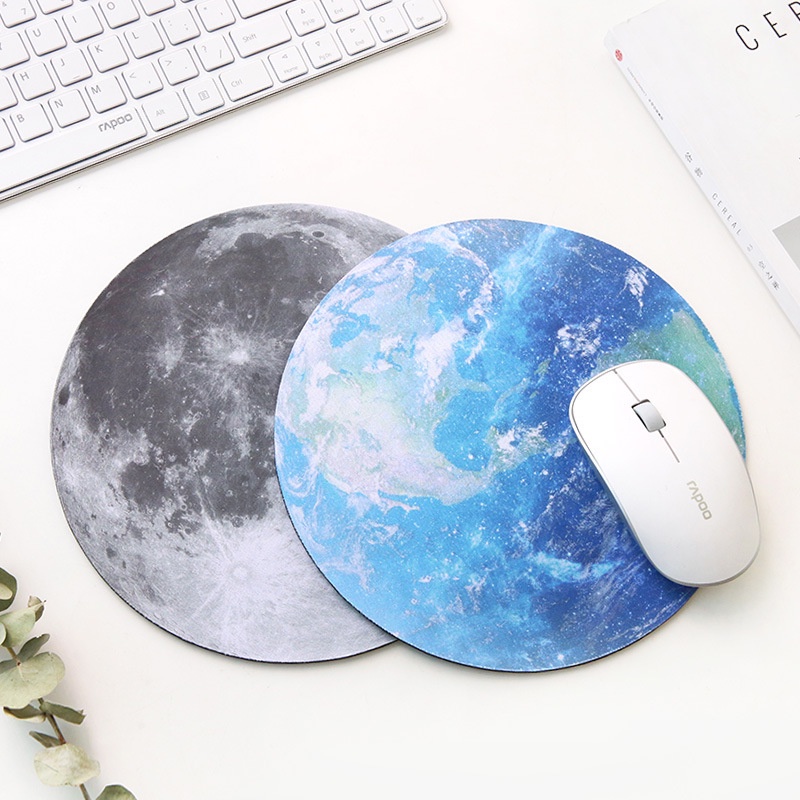 Thảm Lót Chuột Hình Tròn 20CM Bằng Cao Su Mềm Tự Nhiên Không Trơn Họa Tiết Hành Tinh Anime Trái Cây