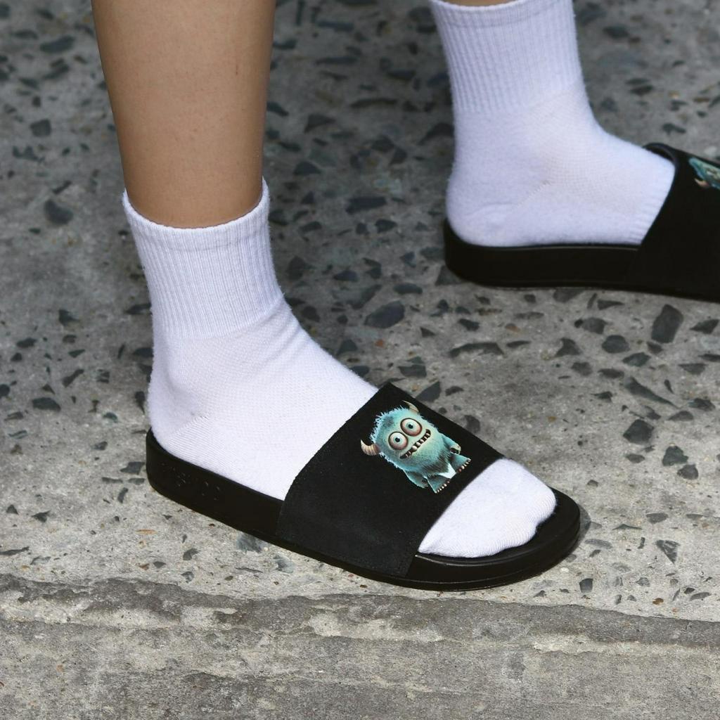 Dép quai ngang slipper cho bé trẻ em BIG SIZE Quái Vật Vô Tri cao cấp nam, nữ HISHOO siêu nhẹ da bò size 33 - 44 U078