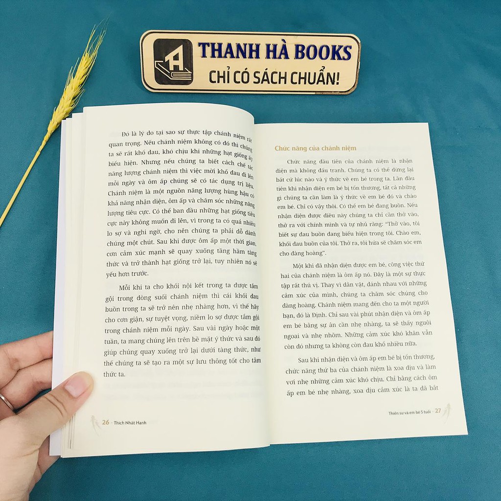 Sách - Thiền sư và em bé 5 tuổi - Phương pháp trị liệu khổ đau từ thời thơ ấu - Thích Nhất Hạnh