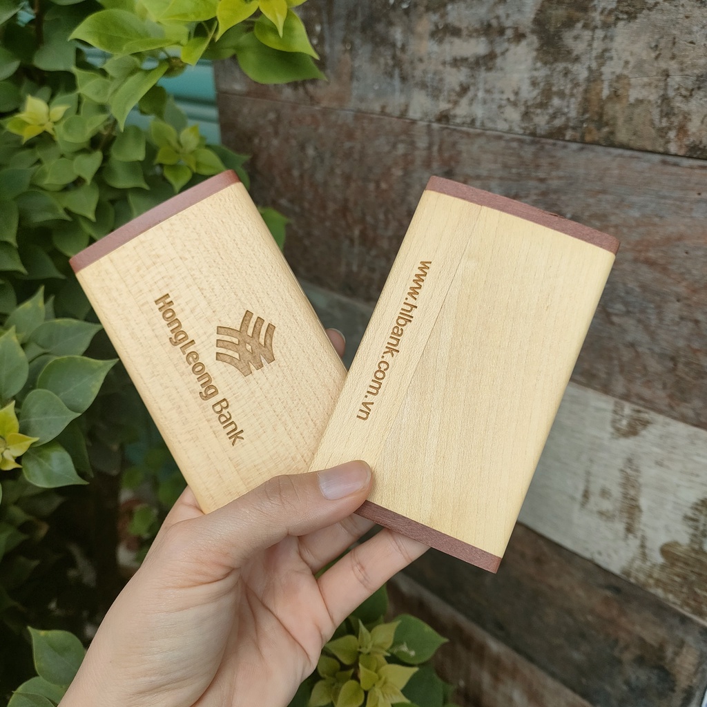 Hộp đựng danh thiếp gỗ khắc tên, logo theo yêu cầu