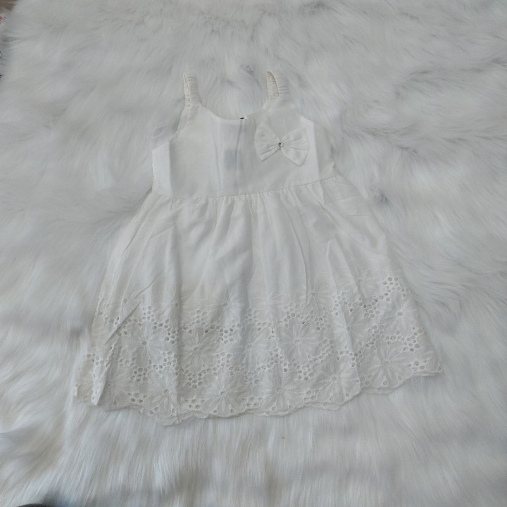 Đầm đẹp cho bé gái