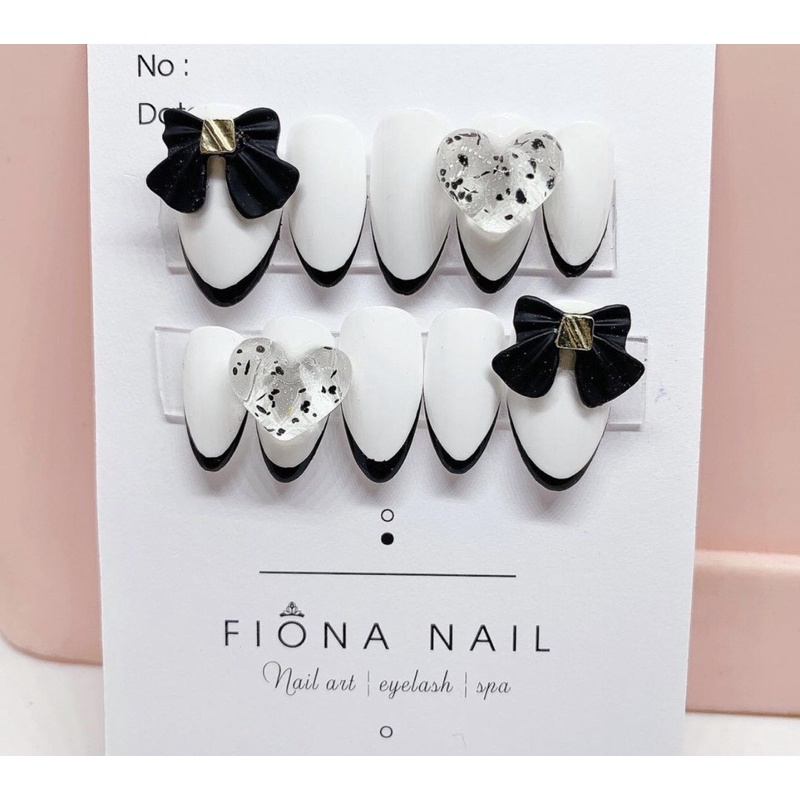 Nailbox móng úp thiết kế style sang chảnh