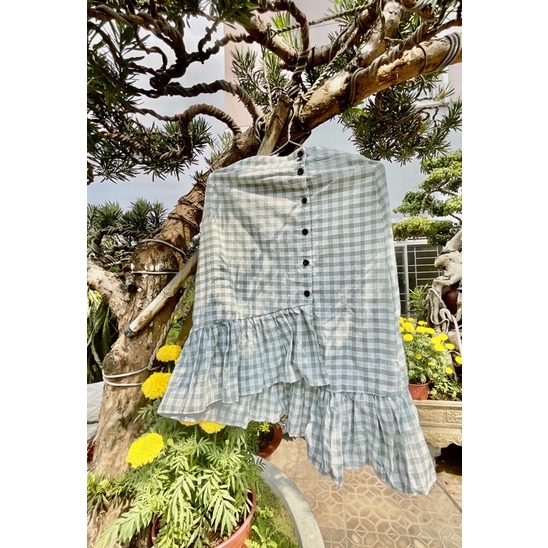 Pass chân váy caro xanh lá