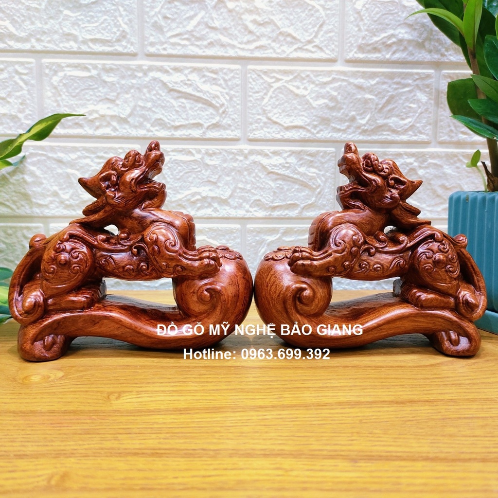 Cặp tỳ hưu gỗ hương mang bạc vàng vào nhà