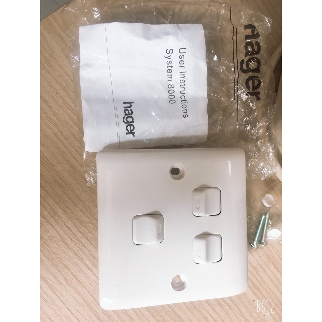 Công tắc 3 Hager - XP8310