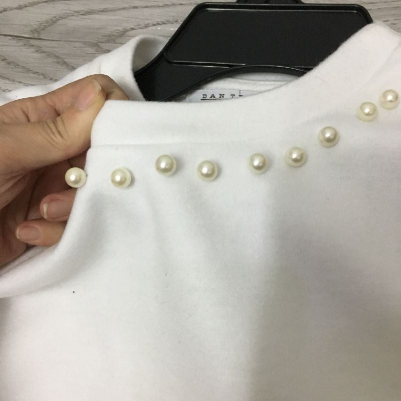 Pass áo dạ cộc tay cổ đính ngọc