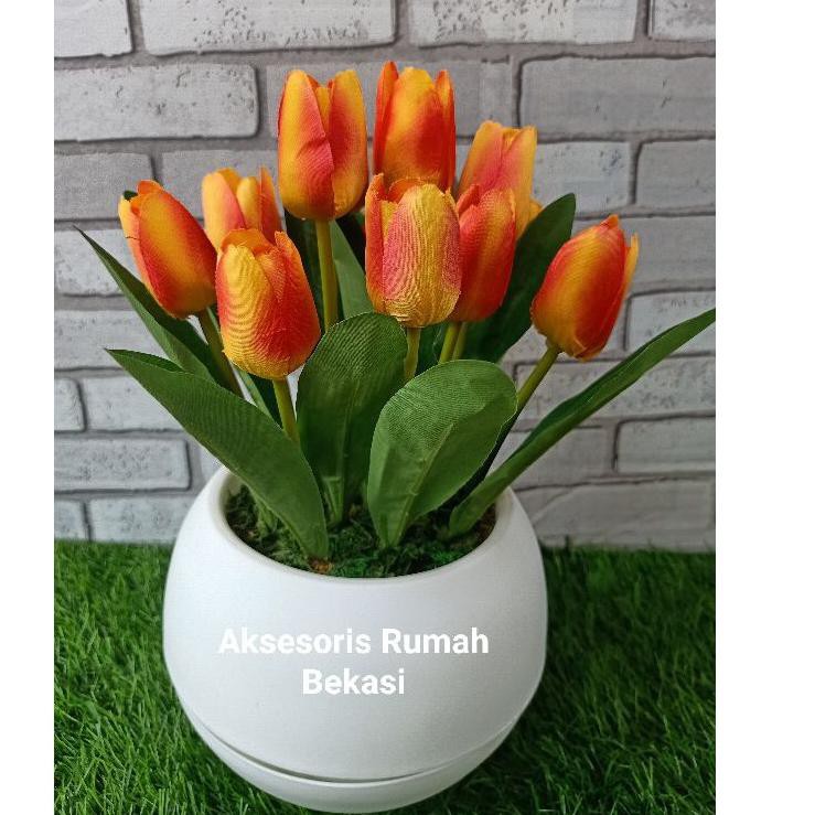 Chậu Hoa Tulip Nhân Tạo Kèm Quả Cầu Dùng Để Trang Trí