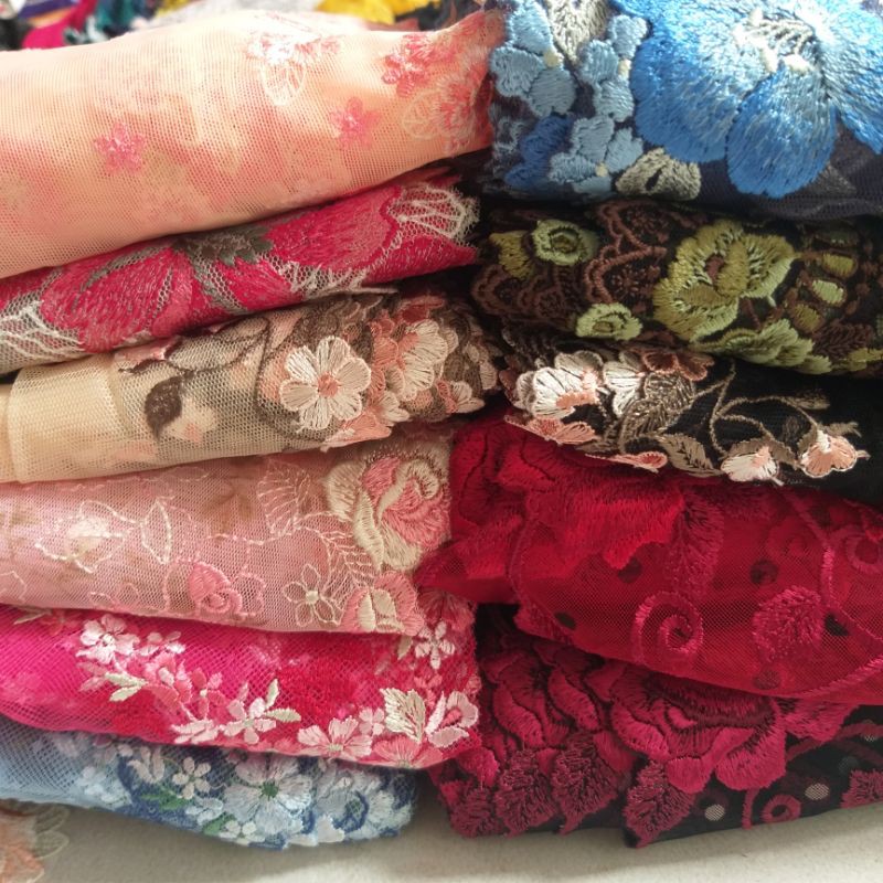 Ren lưới thêu chân trang trí ,size 15cm đến 25 cm