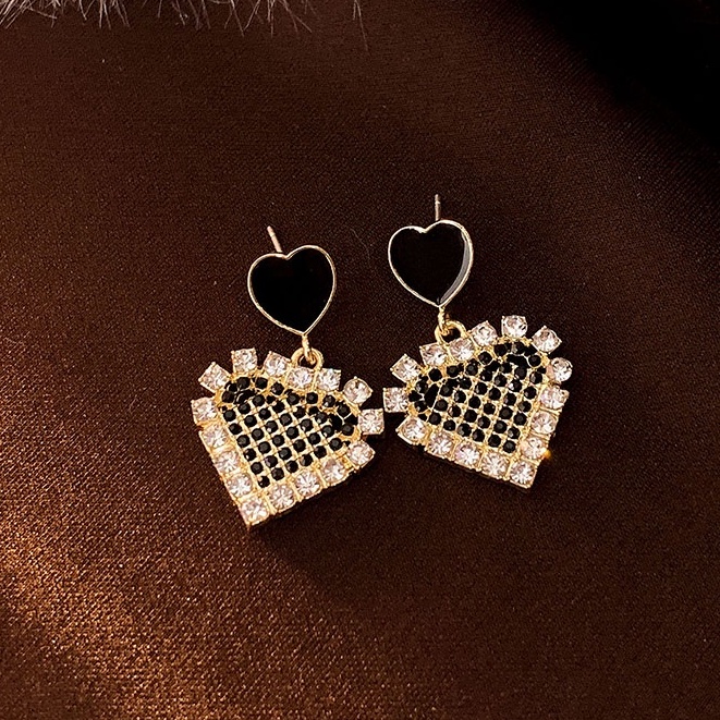 Bông Tai Đính Đá Ngọc Trai Đen Phong Cách Hàn Quốc Thời Trang Thu Đông