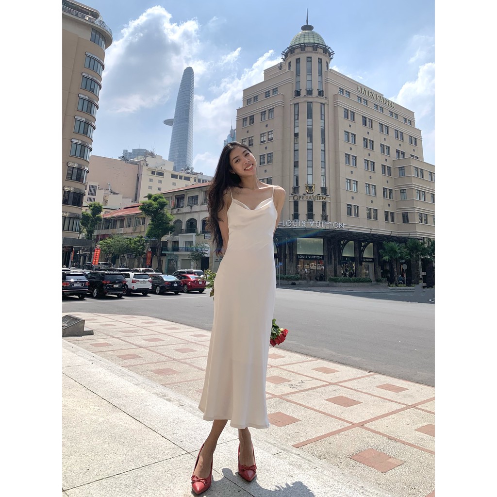 SLIP DRESS - ĐẦM LỤA SATIN CỔ ĐỔ DÁNG SUÔNG DÀI