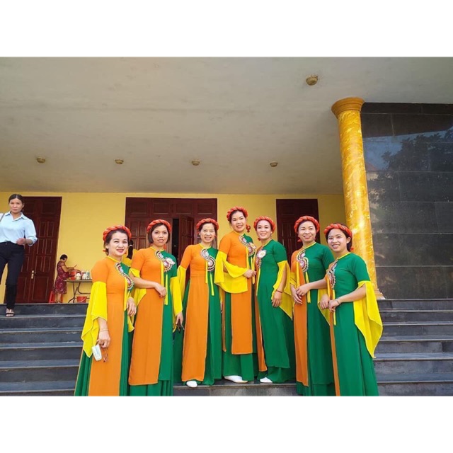 Áo dài tứ thân cách điệu