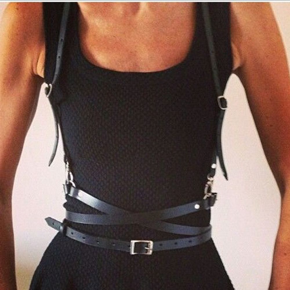 Dây đeo cơ thể bodysuit dạng dây gợi cảm