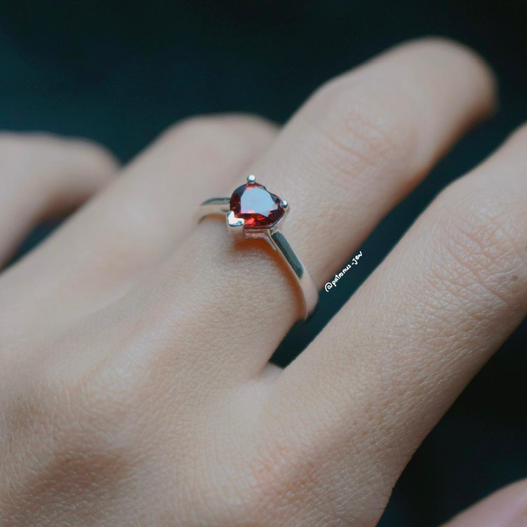 Nhẫn Đá Garnet Trái Tim Simple NGHS622A Patronus