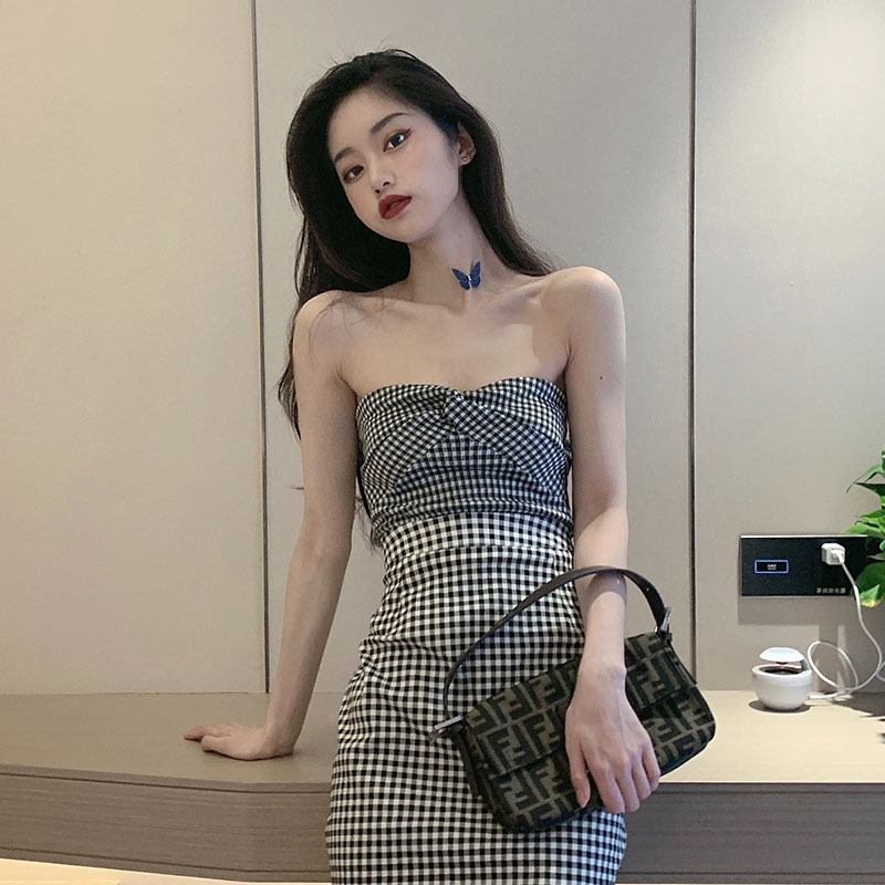 Áo Croptop Hai Dây Với Thiết Kế Trơn Màu Xinh Xắn Dành Cho Nữ