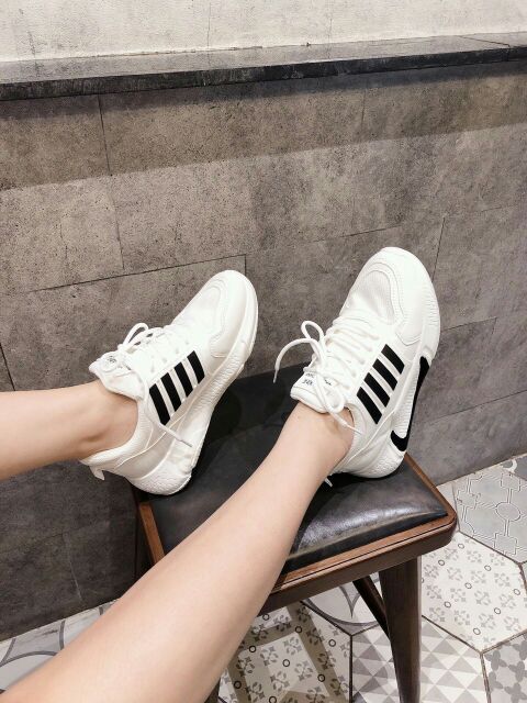 Giày thể thao vạch dạ quang 4 vạch
