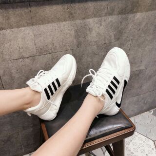 Giày thể thao vạch dạ quang 4 vạch