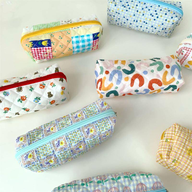 Túi Đựng Bút / Cọ Trang Điểm Bằng Vải Cotton Thêu Hoa / Gấu Sức Chứa Lớn Tiện Dụng Cho Học Sinh