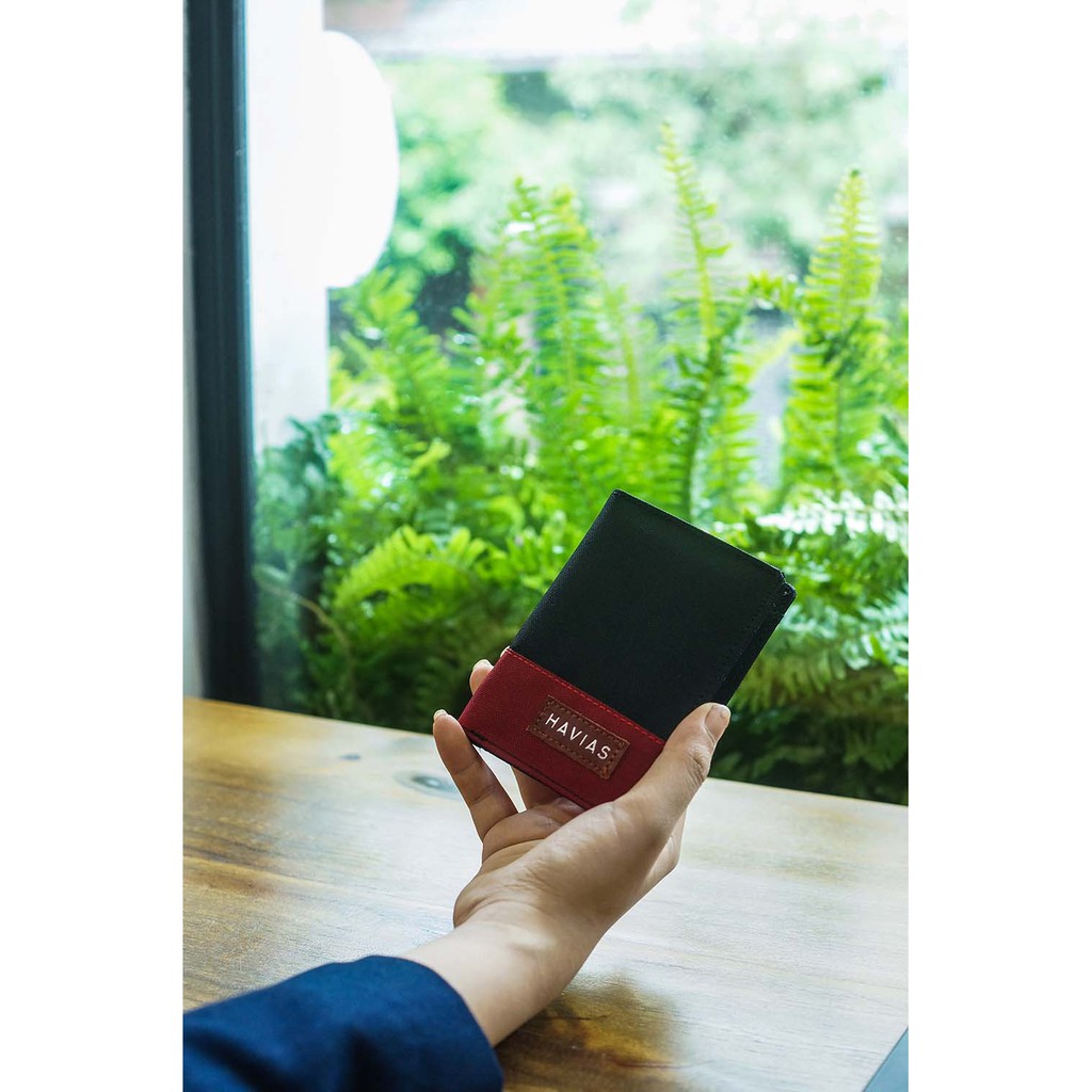 [Mã FAMALLT5 giảm 15% đơn 150k] Ví Vải Modern Fabric Vertical Wallet HAVIAS - Đen