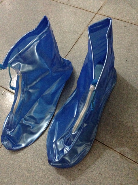 Giày đi mưa