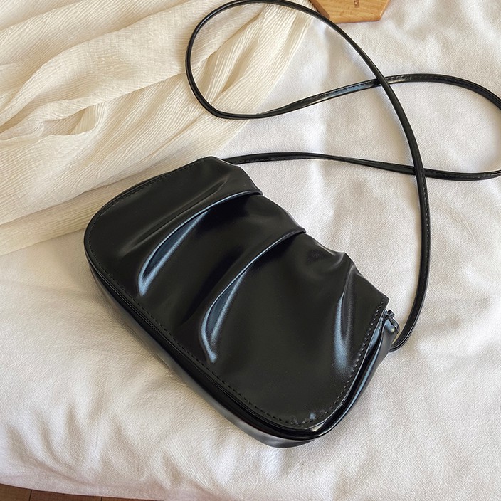 [Mã FAMAYWA2 giảm 10K đơn 50K] Túi đeo chéo nữ Style Cloud cúc hít size 20 - MomoZ Shop Uy Tín | BigBuy360 - bigbuy360.vn