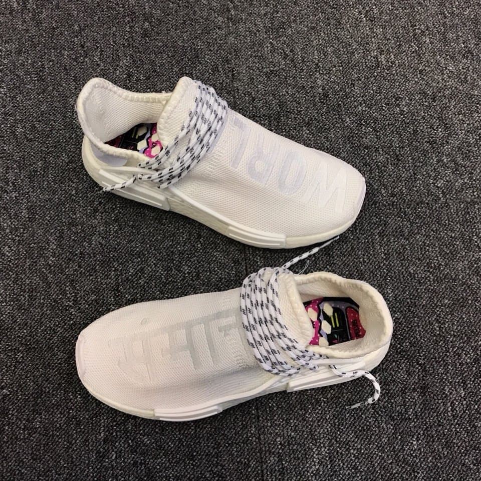 Giày human race