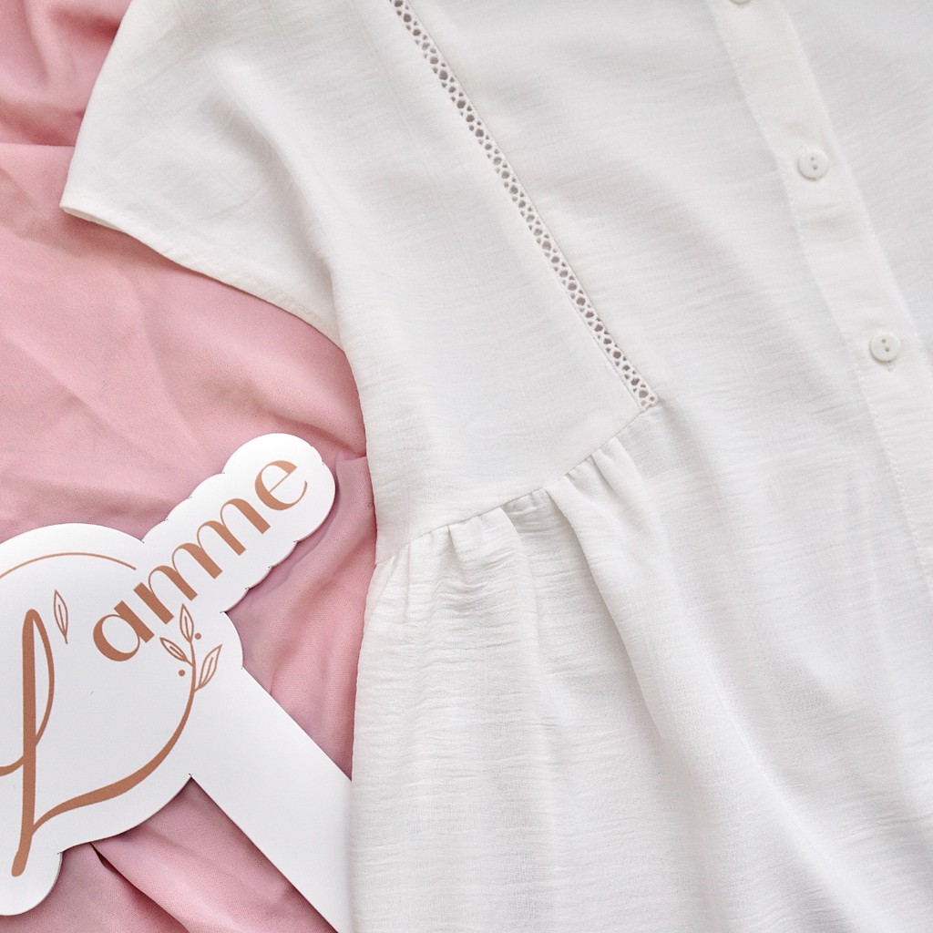 Áo bầu Aiko Shirt chất vải đũi phối ren,lịch sự thoáng mát ,cổ tàu cách điệu được thiết kể bởi LAMME