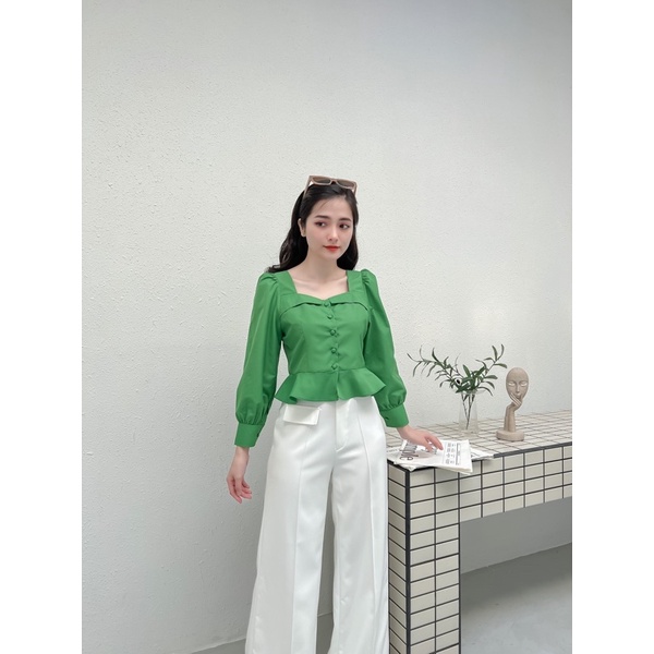 Áo cổ vuông bèo lai