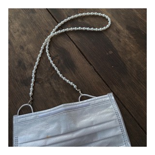 Pearl chain mask strap