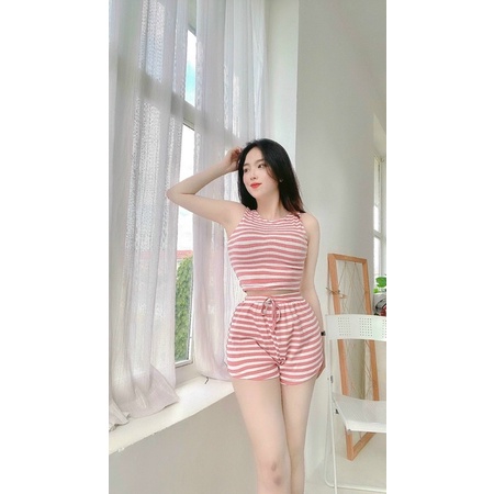 SÉT BỘ ÁO ÔM QUẦN ỐNG LOE SANG CHẢNH CỰC HOT MM