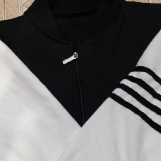 Áo khoác bomber sọc tay