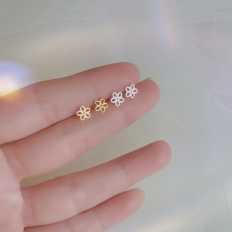 Bông tai đinh tán hình hoa rỗng phong cách Hàn Quốc thời trang hàng ngày phù hợp làm quà tặng cho nữ/ các cô gái
