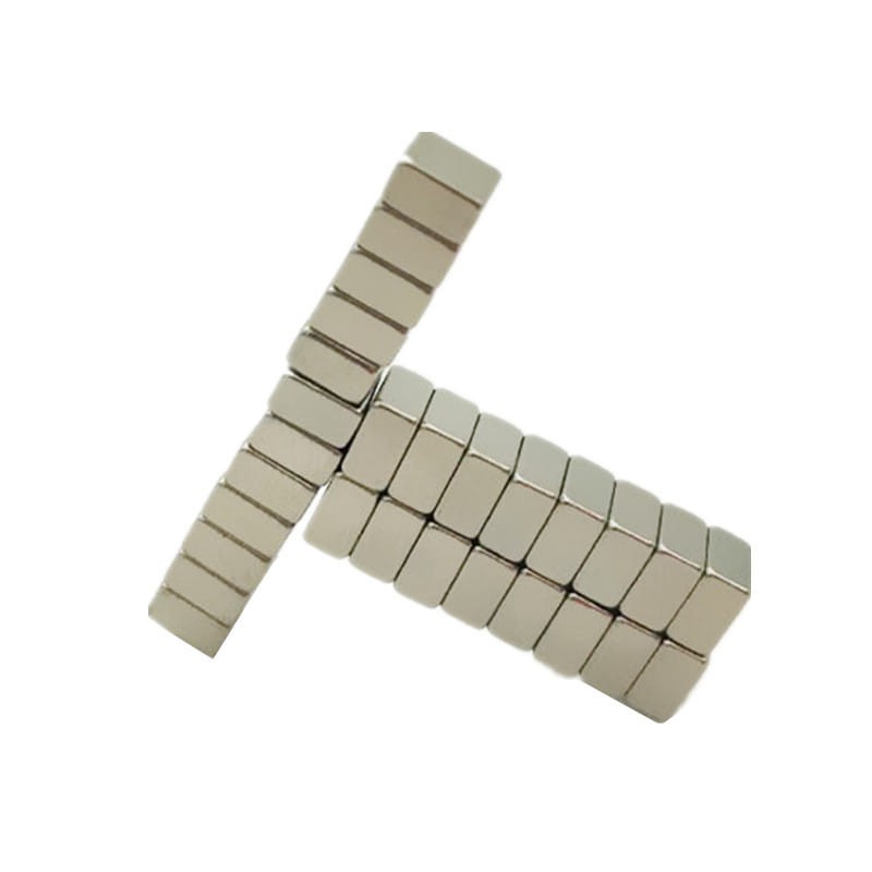 Nam Châm 5x5x3 vuông dùng cho văn phòng