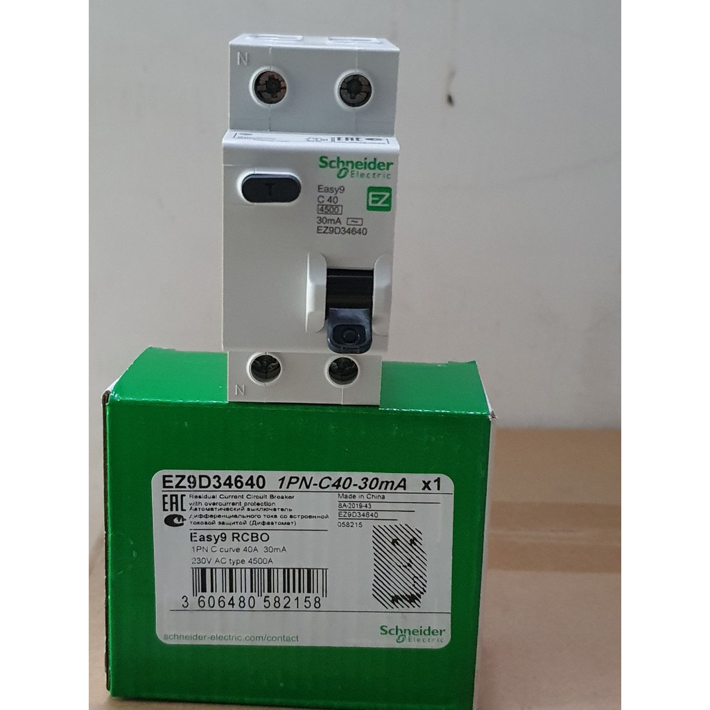 Cầu dao RCBO Schneider EZ9D346