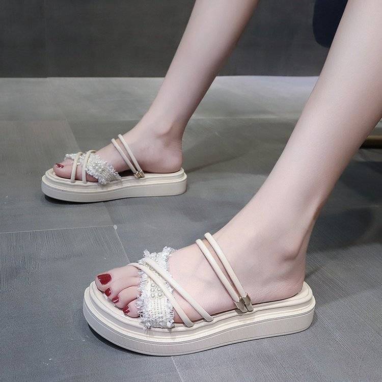 Dép Sandal Đế Phẳng Dày Quai Ngang Đính Ngọc Trai Thời Trang Mùa Hè 2022 Phong Cách Mới Cho Nữ