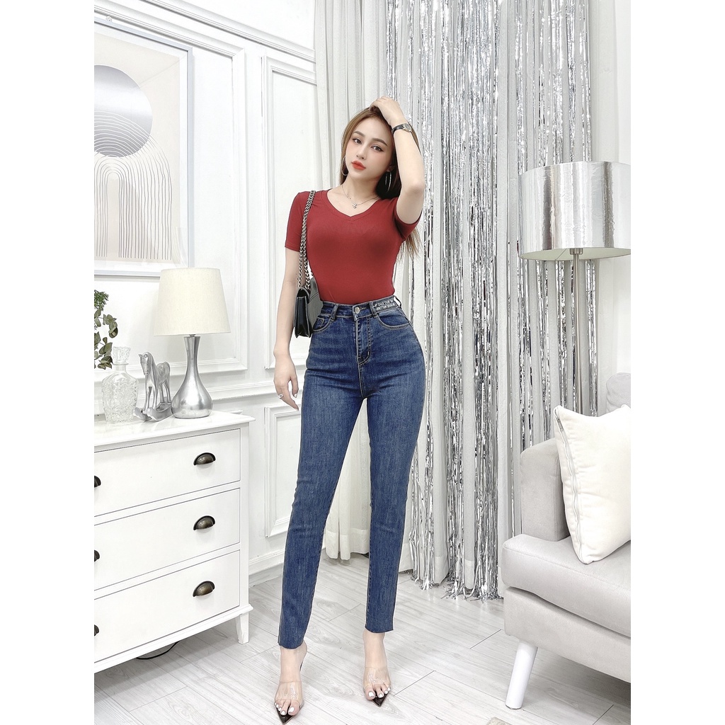 Áo thun ôm cổ tim ngắn tay CRAZYTEEN chất thun gân AT0205