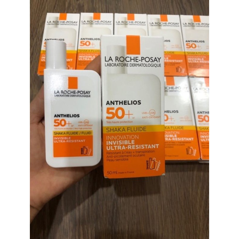 [Mẫu mới] KEM CHỐNG NẮNG LA ROCHE-POSAY CHO DA HỖN HỢP NHẠY CẢM ❤ LA ROCHE-POSAY ANTHELIOS INVISIBLE FLUID SPF50+4.9 | BigBuy360 - bigbuy360.vn